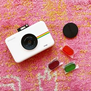 polaroid snaptouch camera
